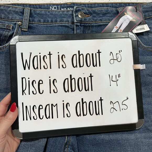 No Boundaries Jr Size 21 Jeans Super High Rise Mom Destructed Relaxed Dark Wash - Picture 13 of 13